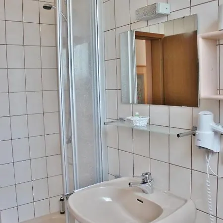 ホテル Pfaelzer Stuben ラントシュトゥール